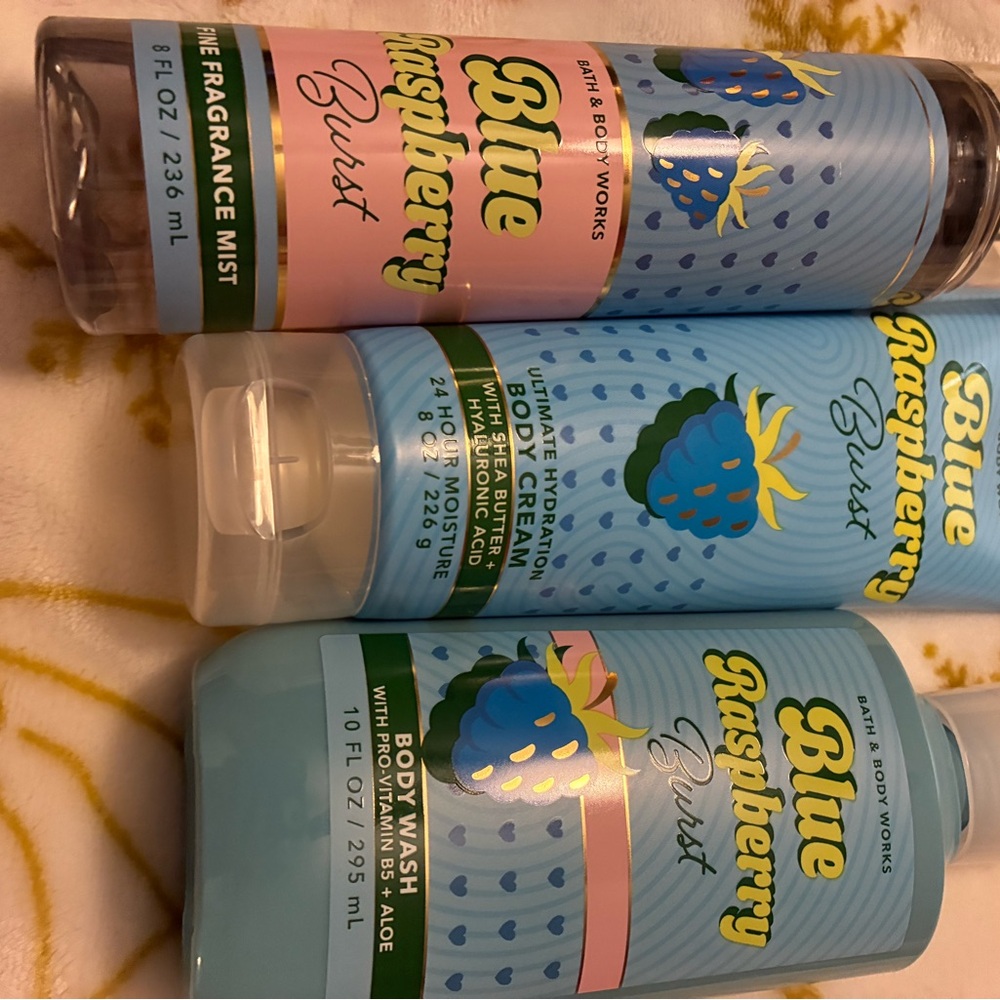 Bath & Body Works Blue Body Cream, Fragrance + Body Wash - Picture 3 of 4